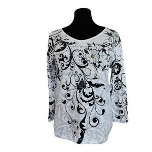 Cactus Bay Rhinestone Detail Floral Filigree Top 3/4 Sleeves